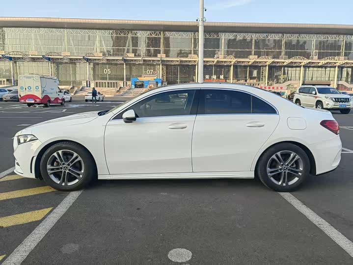 Фото 5 - Mercedes-Benz A-Class