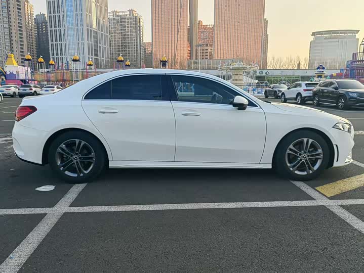 Фото 6 - Mercedes-Benz A-Class