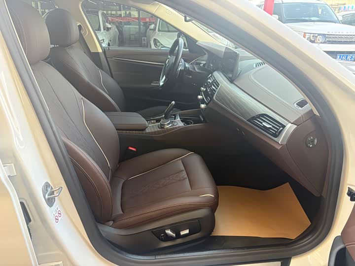 Фото 13 - BMW 5 Series