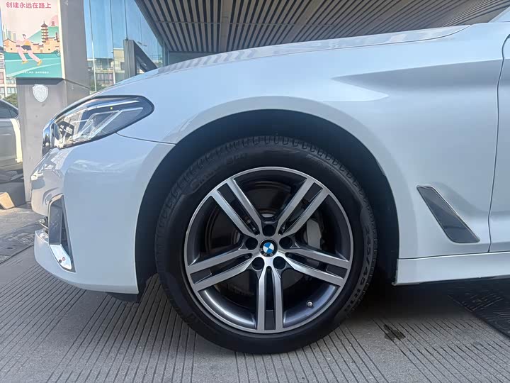 Фото 2 - BMW 5 Series