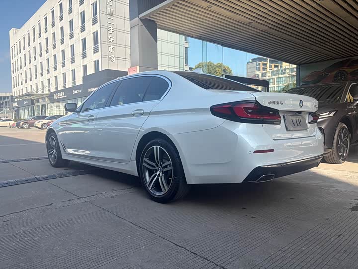 Фото 5 - BMW 5 Series