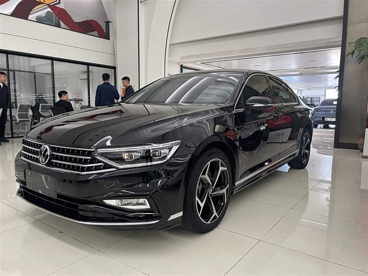 Фото 1 - Volkswagen Magotan