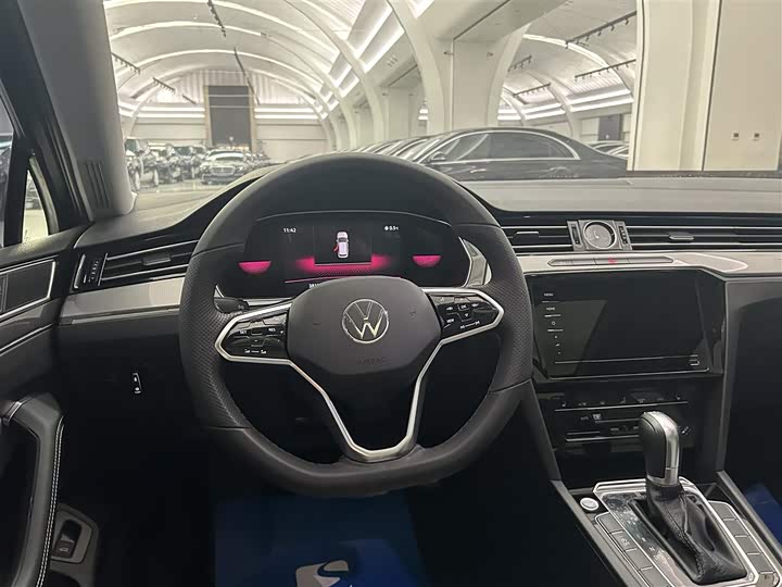 Фото 13 - Volkswagen Magotan