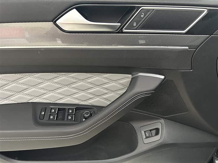 Фото 6 - Volkswagen Magotan