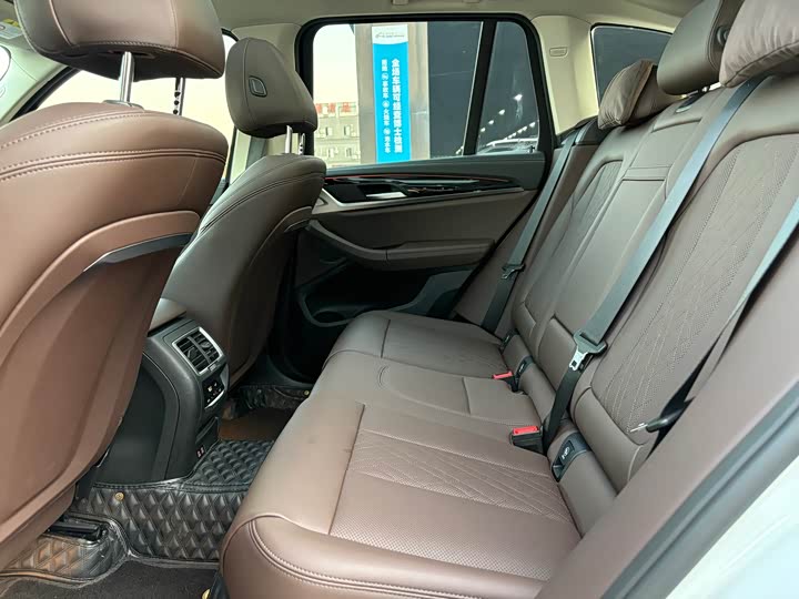 Фото 16 - BMW X3