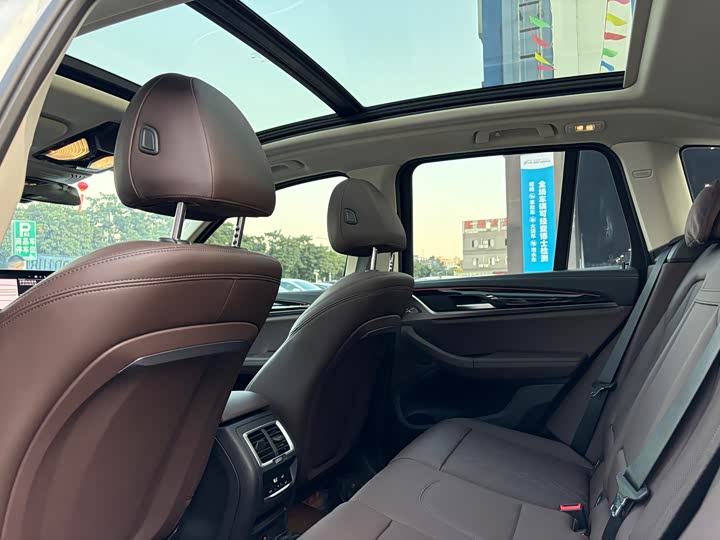 Фото 17 - BMW X3