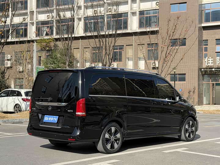 Фото 4 - Mercedes-Benz V-Class