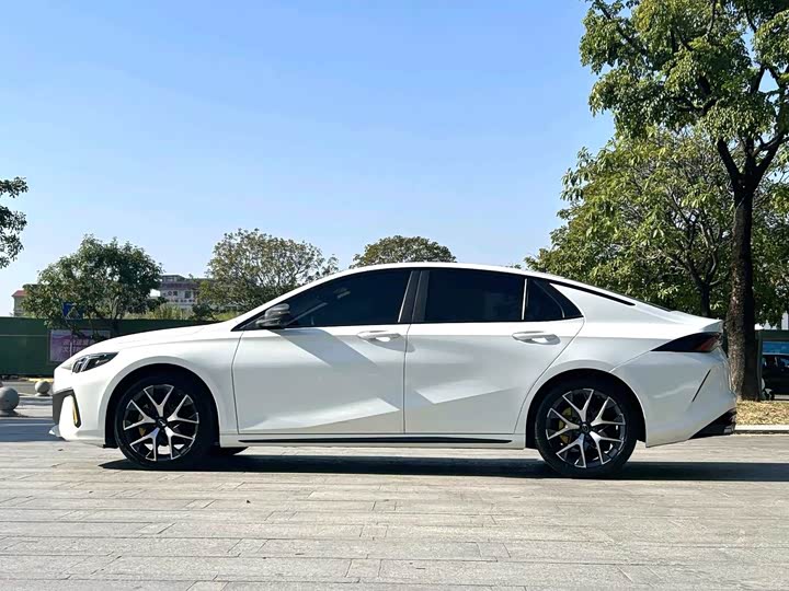 Фото 14 - GAC Trumpchi Empow R