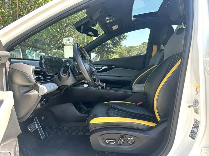 Фото 2 - GAC Trumpchi Empow R