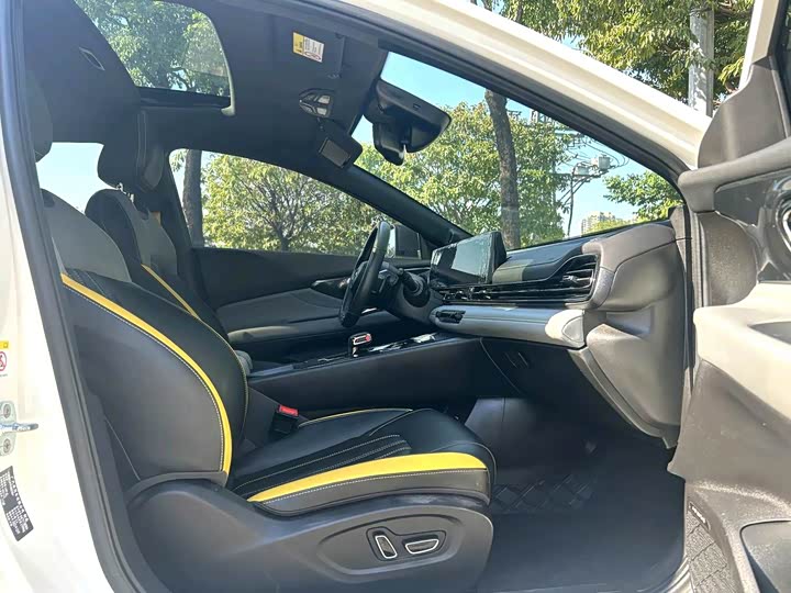 Фото 7 - GAC Trumpchi Empow R