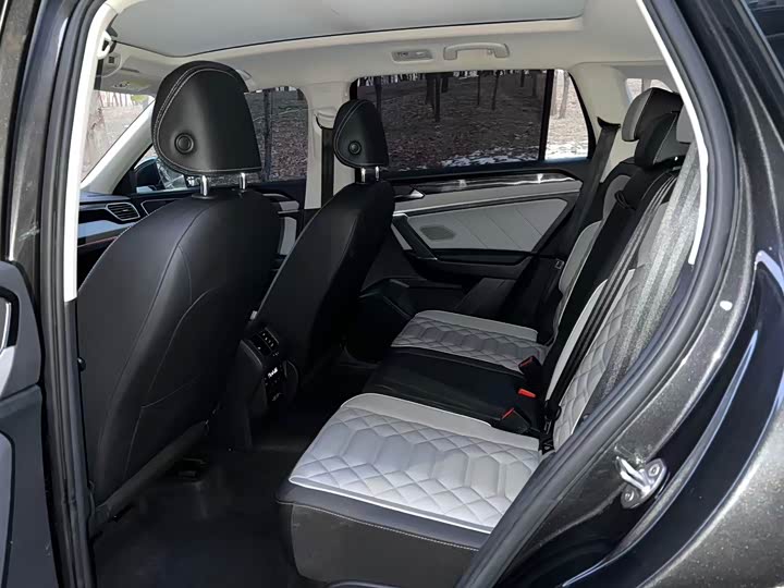 Фото 10 - Volkswagen Tayron