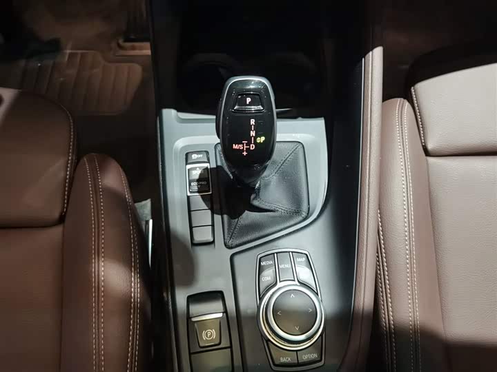 Фото 14 - BMW X1