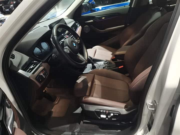 Фото 15 - BMW X1