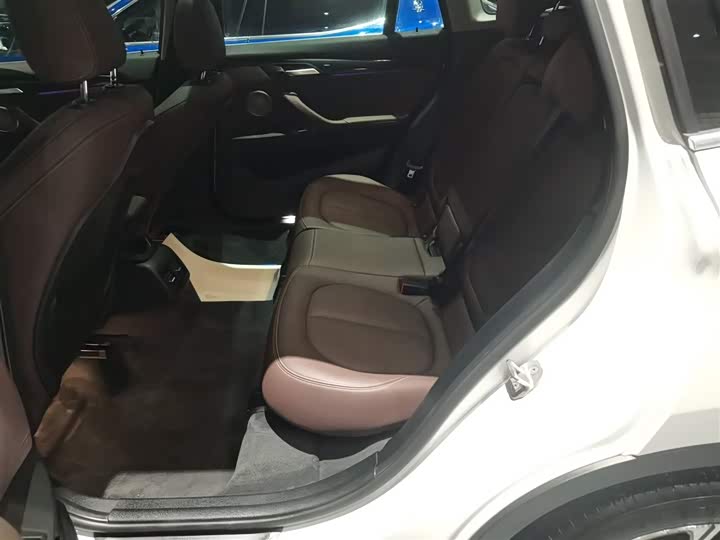 Фото 17 - BMW X1