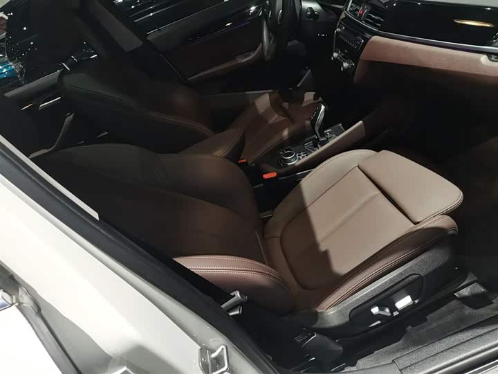 Фото 25 - BMW X1