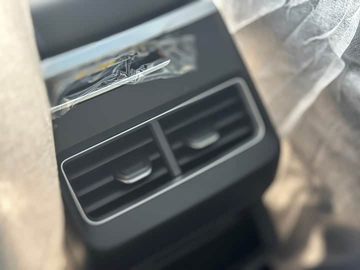 Photo 16 - Geely Preface