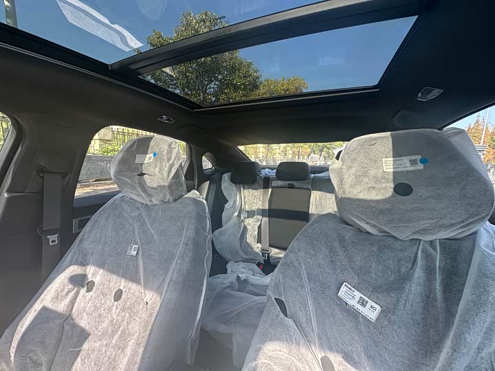 Photo 18 - Geely Preface