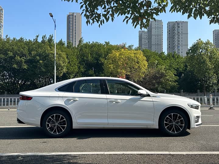 Photo 5 - Geely Preface