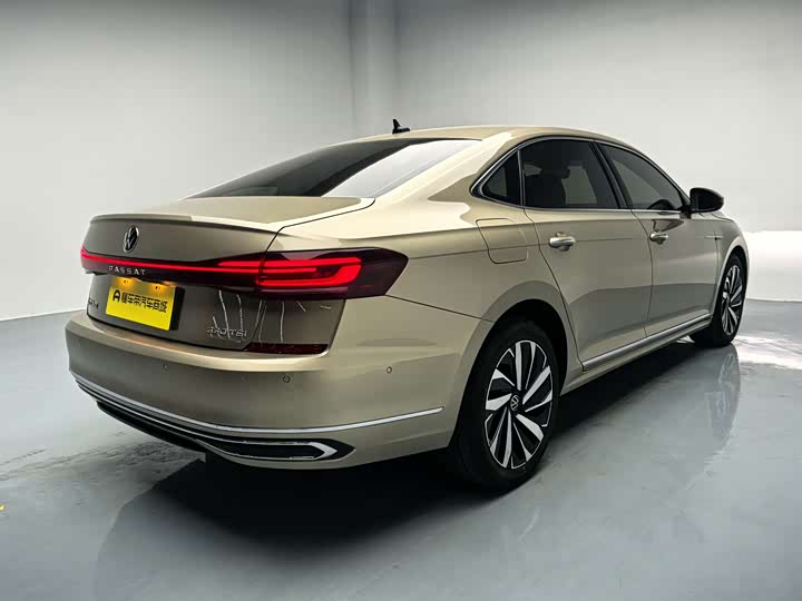 Фото 3 - Volkswagen Passat