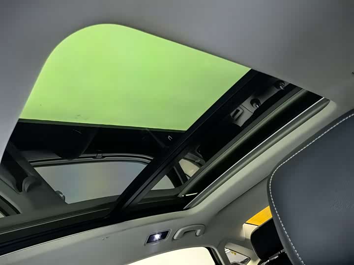 Фото 7 - Volkswagen Passat