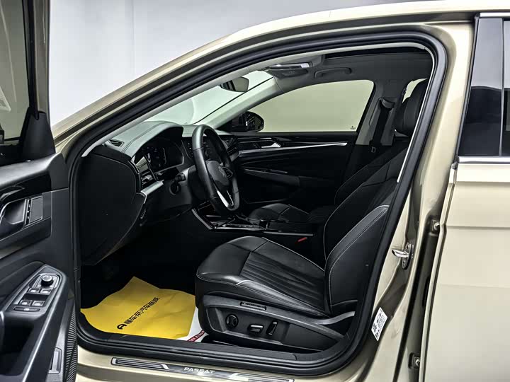 Фото 9 - Volkswagen Passat