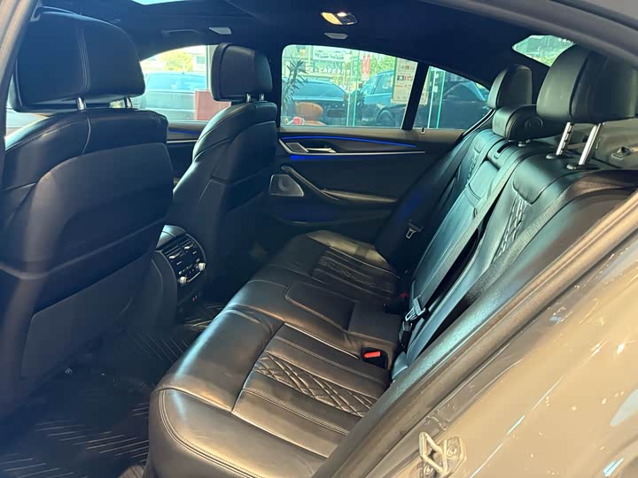 Фото 5 - BMW 5 Series