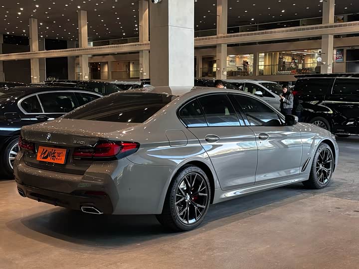 Фото 8 - BMW 5 Series