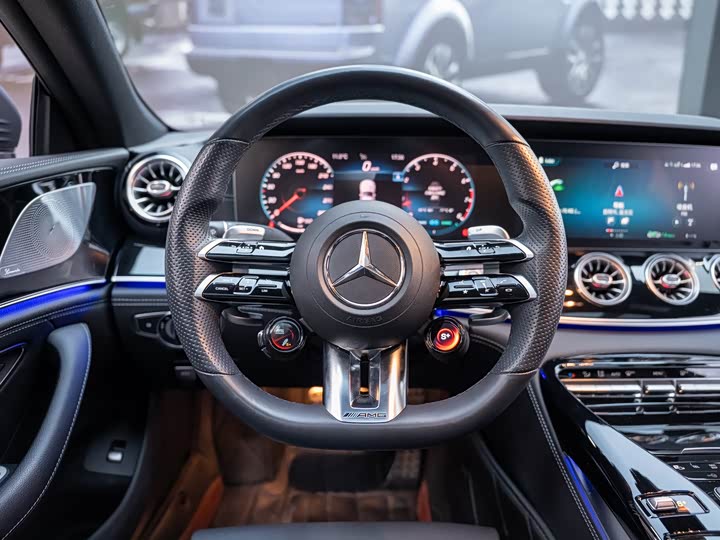 Фото 6 - Mercedes-Benz AMG GT