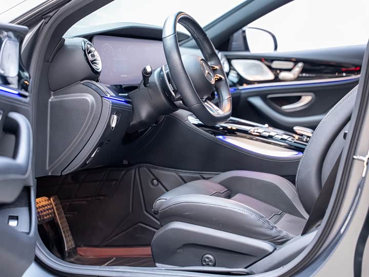 Фото 9 - Mercedes-Benz AMG GT