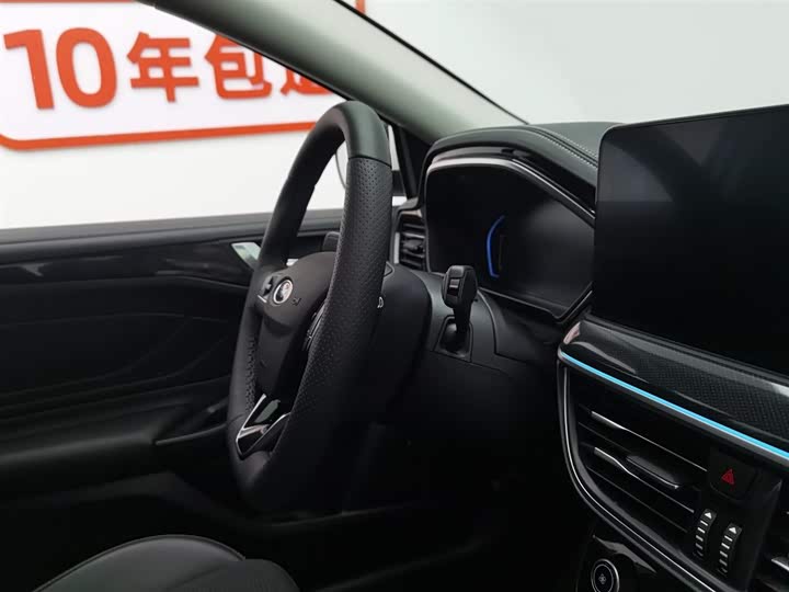 Фото 22 - Ford Focus