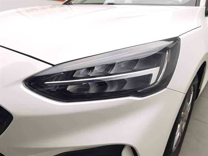 Фото 7 - Ford Focus