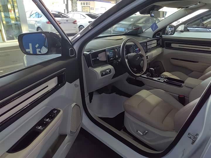 Фото 16 - Geely Icon