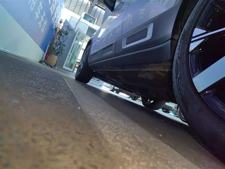 Фото 22 - Geely Icon