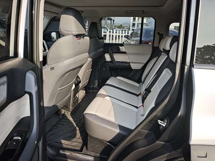 Фото 7 - Chery iCar 03