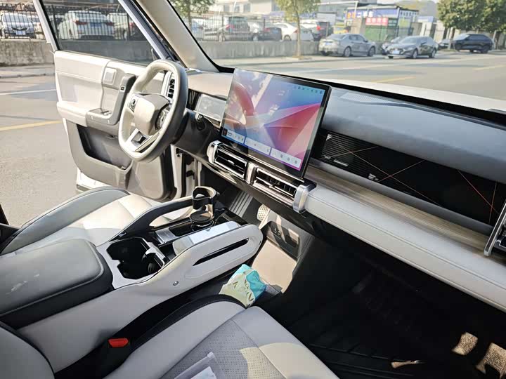 Фото 9 - Chery iCar 03