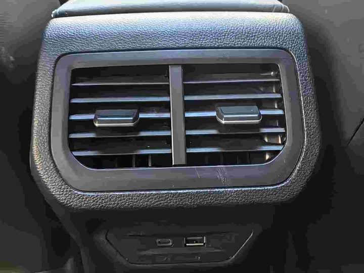 Фото 16 - Volkswagen Lavida