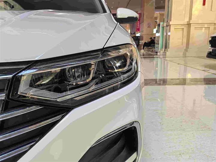 Фото 4 - Volkswagen Lavida