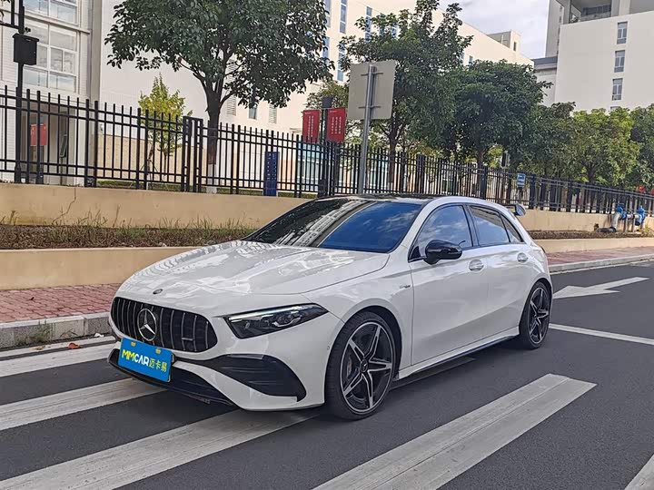 Фото 1 - Mercedes-Benz A-Class AMG