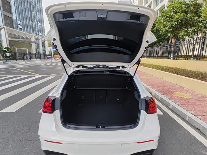 Фото 8 - Mercedes-Benz A-Class AMG