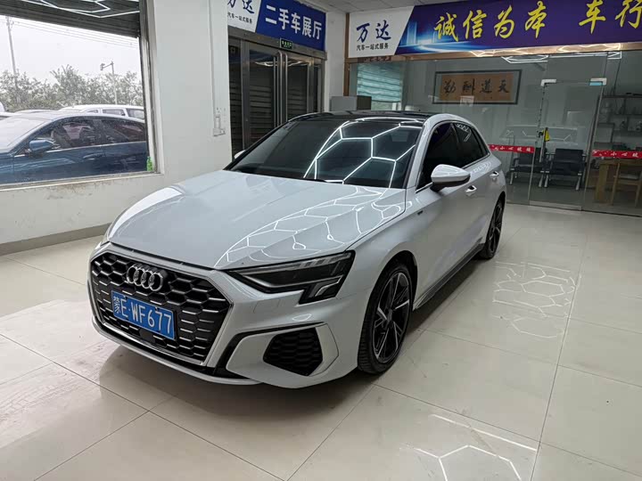 Фото 1 - Audi A3