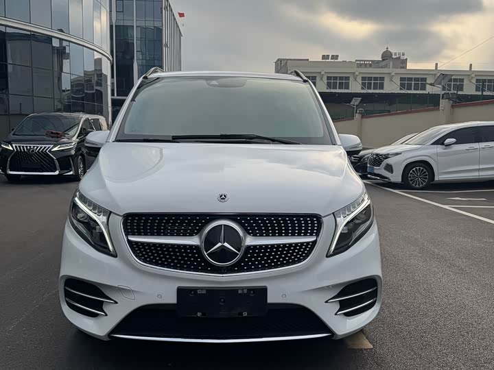 Фото 2 - Mercedes-Benz V-Class