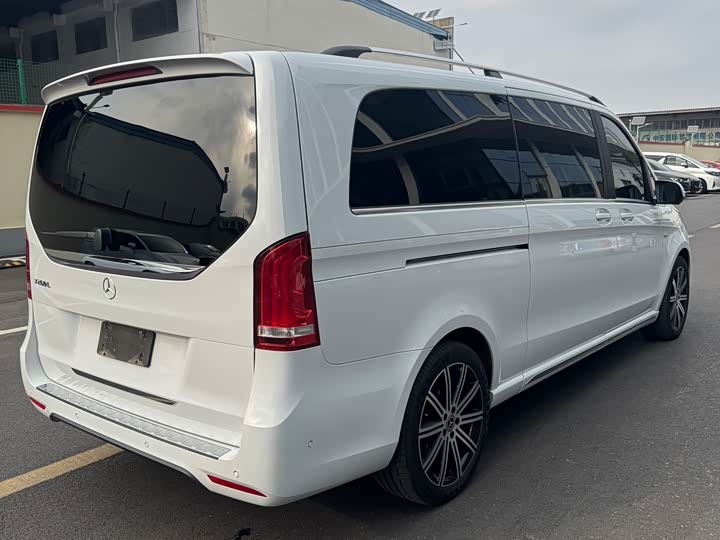 Фото 6 - Mercedes-Benz V-Class