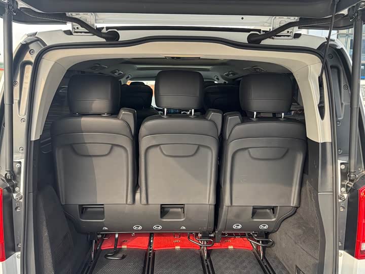 Фото 7 - Mercedes-Benz V-Class