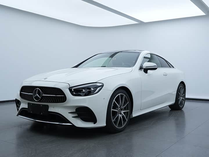 Фото 1 - Mercedes-Benz E-Class