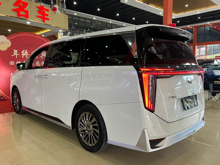 Фото 6 - GAC Trumpchi M8