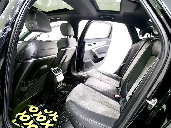 Фото 8 - Audi A6L