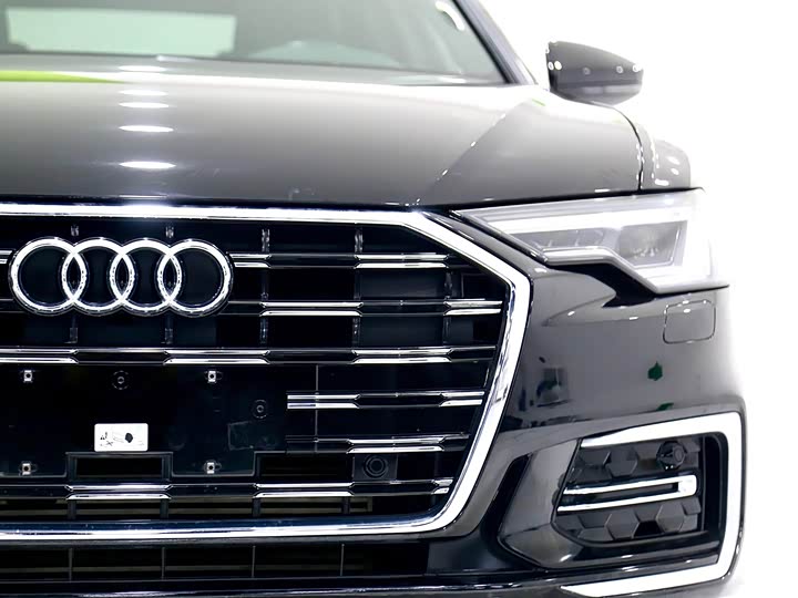 Фото 9 - Audi A6L