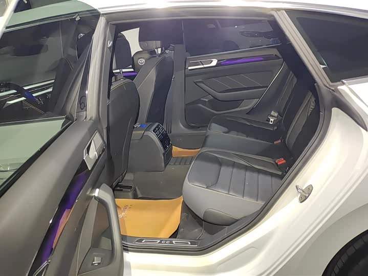 Фото 11 - Volkswagen CC