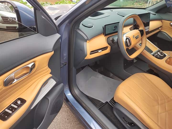 Фото 16 - Geely Galaxy Starship 7