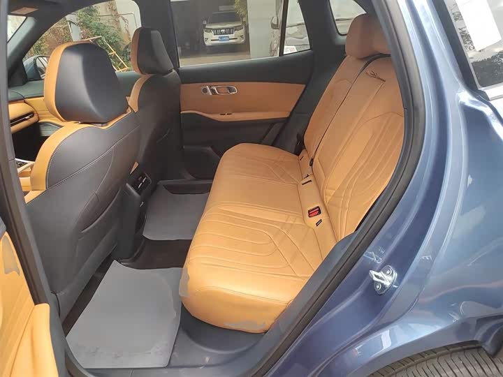 Фото 17 - Geely Galaxy Starship 7